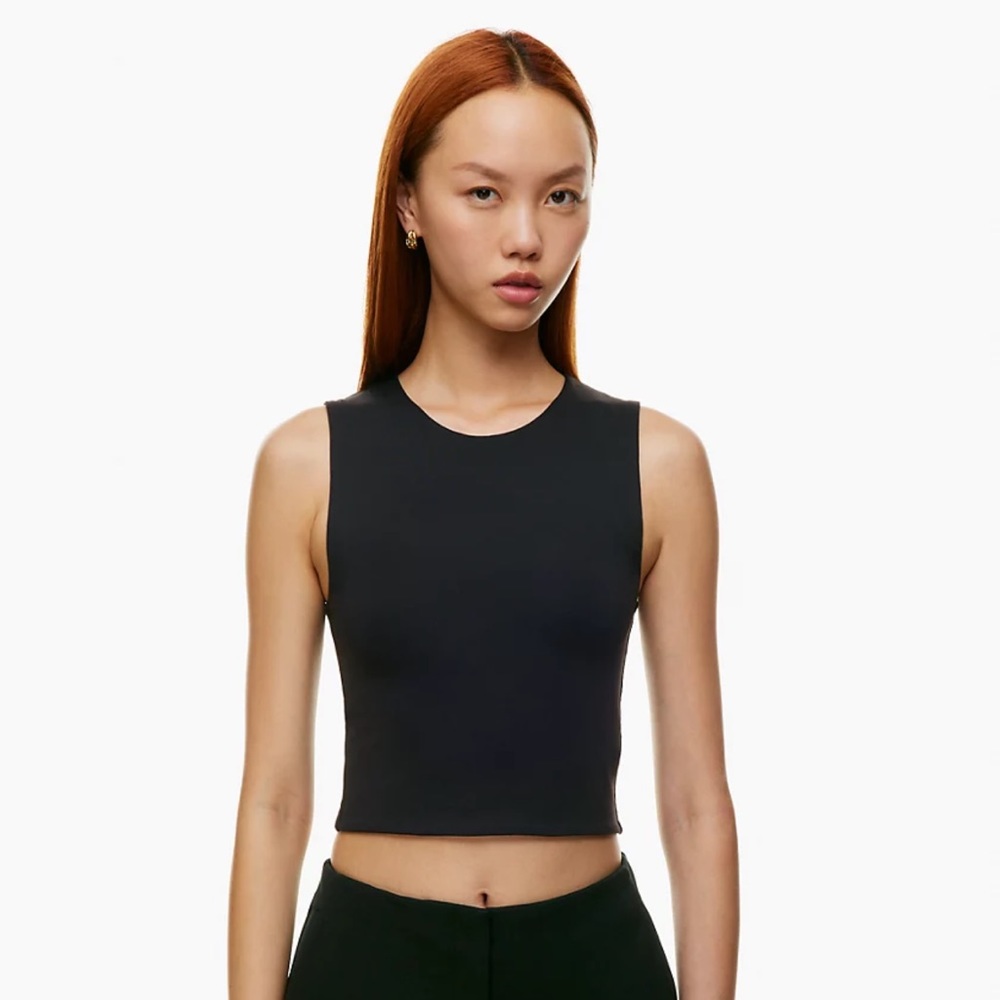 Aritzia- Babaton contour muscle tank